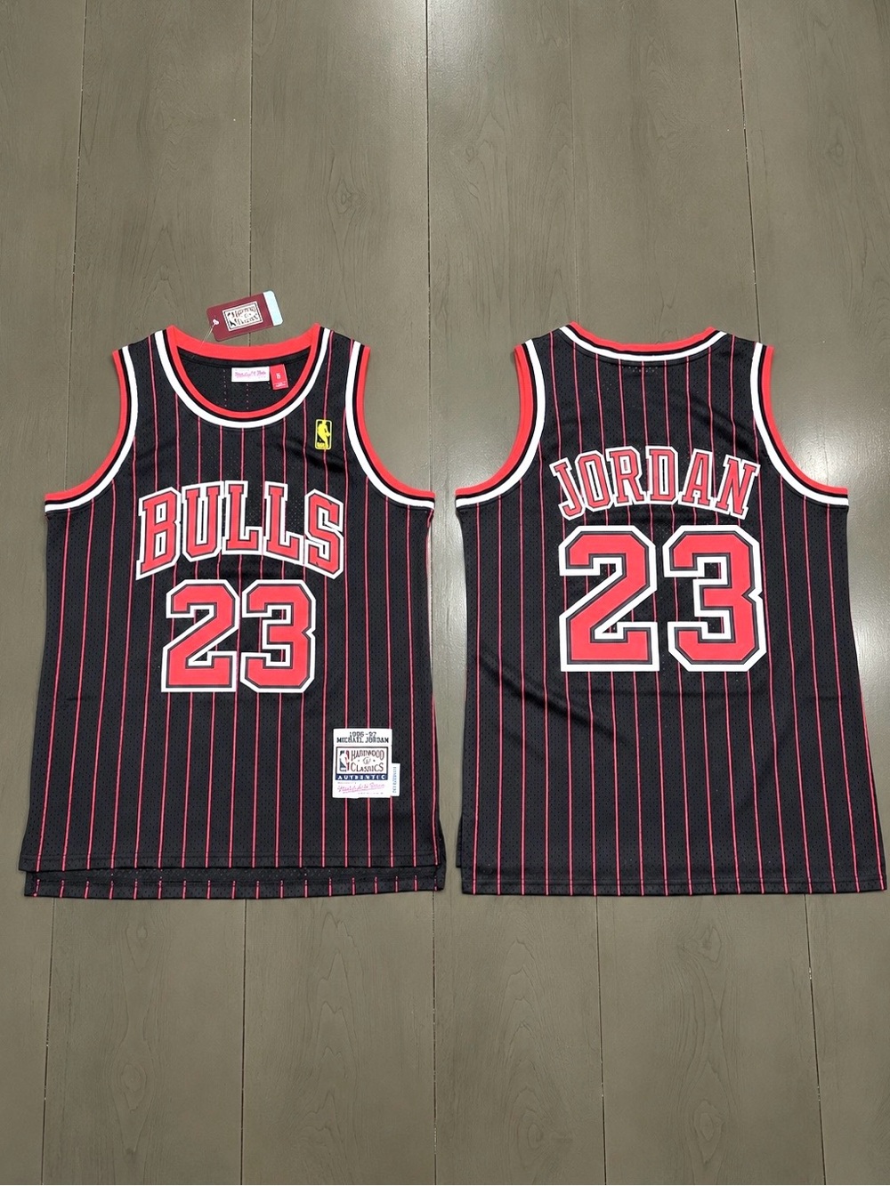 Bred Jordan jerseys